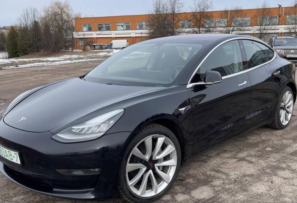 Tesla Model 3, 2018 год выпуска с двигателем Электро, 106 589 BYN в г. Минск