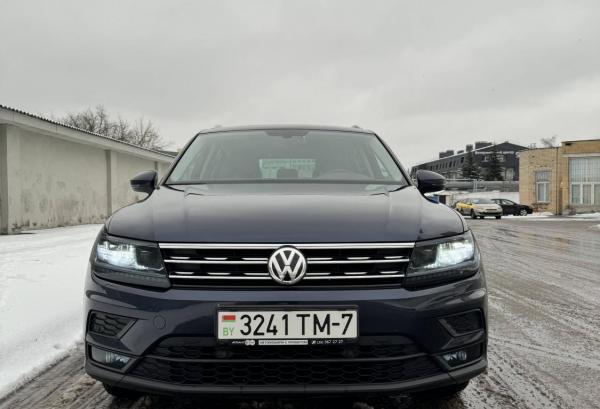 Volkswagen Tiguan, 2018 год выпуска с двигателем Бензин, 77 719 BYN в г. Минск