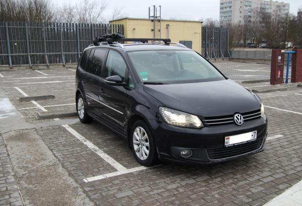 Volkswagen Touran, 2011 год выпуска с двигателем Дизель, 40 028 BYN в г. Минск