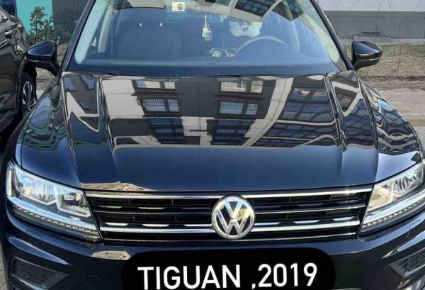 Volkswagen Tiguan, 2019 год выпуска с двигателем Бензин, 104 112 BYN в г. Минск