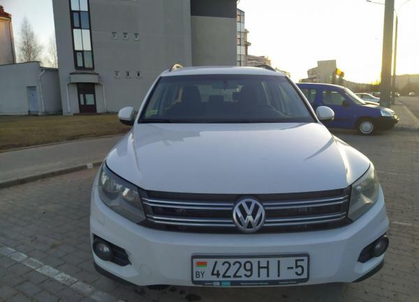 Volkswagen Tiguan, 2012 год выпуска с двигателем Бензин, 42 650 BYN в г. Минск