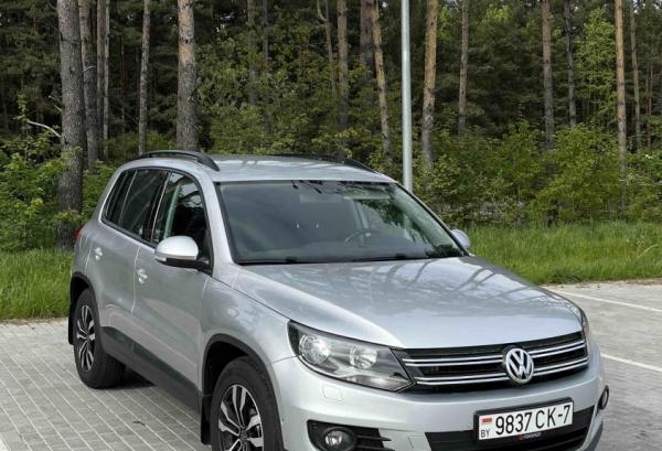 Volkswagen Tiguan, 2015 год выпуска с двигателем Бензин, 61 224 BYN в г. Минск