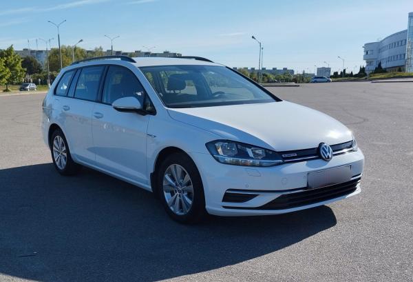 Volkswagen Golf, 2019 год выпуска с двигателем Газ/бензин, 54 781 BYN в г. Барановичи