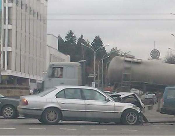 Авария на Партизанском проспекте - BMW 7 и Хонда CR-V