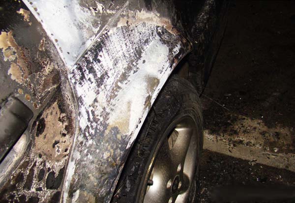 Загорелся BMW 318 с водителем на ул. Якубова