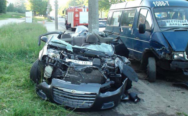 17-ти летний водитель Chrysler Sebring погиб на месте ДТП