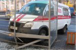 "Скорая" в Минске врезалась в остановку общественного транспорта