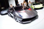 Lamborghini показала серийный вариант модели Sesto Elemento