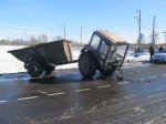 В Ивацевичском районе произошло столкновение скорого поезда и трактора