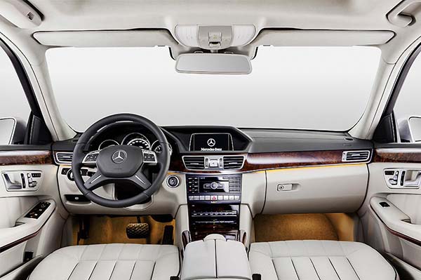 Mercedes представил удлиненный E-Class для рынка Поднебесной