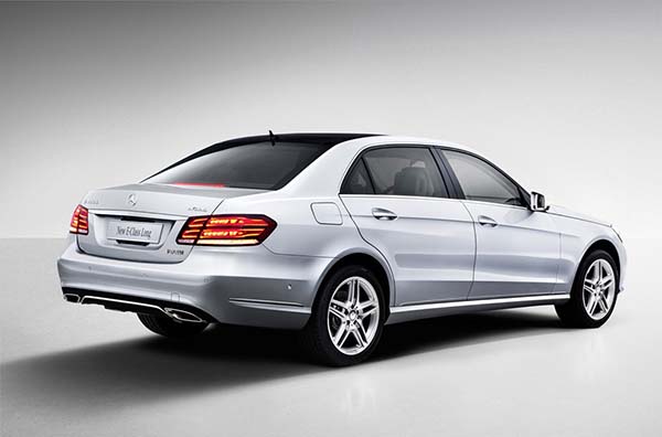 Mercedes представил удлиненный E-Class для рынка Поднебесной
