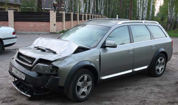 В Гомеле в результате столкновения загорелась машина, водитель скончался