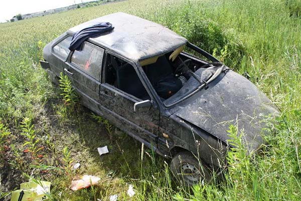 На «грунтовке» возле Добруша перевернулась машина, водитель скончался