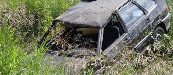 На «грунтовке» возле Добруша перевернулась машина, водитель скончался