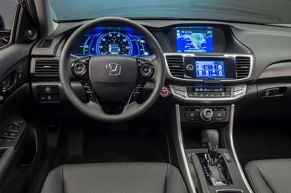 Honda презентовала гибридную версию модели Accord