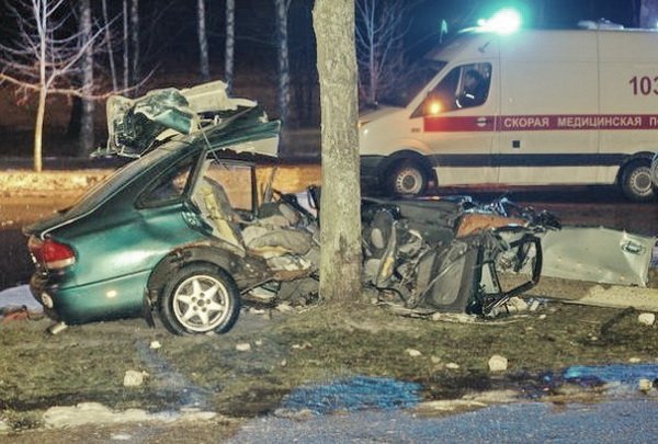 В Новополоцке в аварии погиб молодой человек, трое его друзей живы
