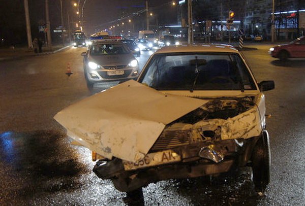 В результате столкновения с Lada 2109 в Бресте перевернулась милицейская «буханка»