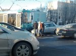Троллейбус и иномарка столкнулись в Минске на улице Куйбышева