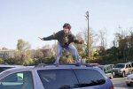 Жителя Гродно будут судить за танцы на крыше автомобиля
