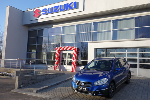 Red motors. РЕДМОТОРС Минск. Дилерский центр Беларусь. Автосалон Suzuki. Сузуки в Белоруссии.