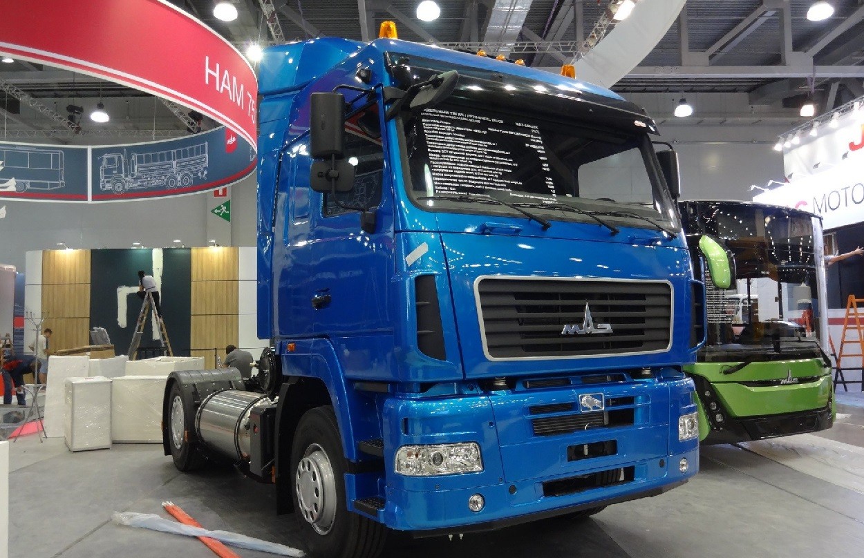 МАЗ представил газовый грузовик с криогенным баком и запасом хода более 700 километров