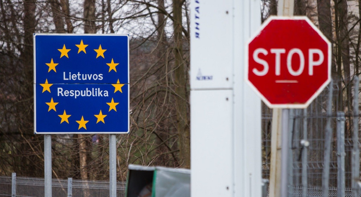 Литва запретила въезд авто из Беларуси и России