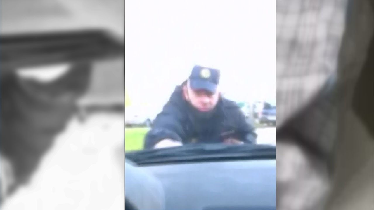 Видео: В Гродно водитель на BMW X5 сбил милиционера