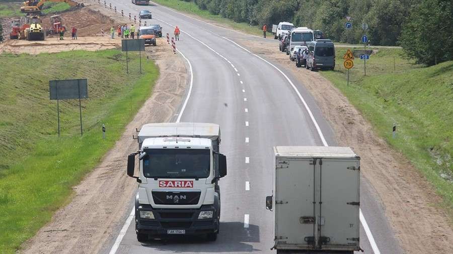 На дорогах Беларуси действуют сезонные ограничения движения грузовиков
