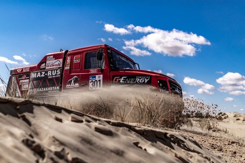 Команда Беларуси заняла 3 место в общем зачете среди грузовиков на международном ралли-рейде 