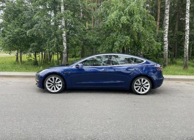 Фото Tesla Model 3