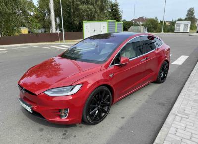 Фото Tesla Model X