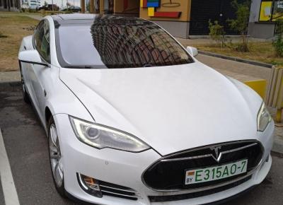 Фото Tesla Model S