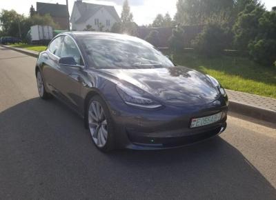 Фото Tesla Model 3