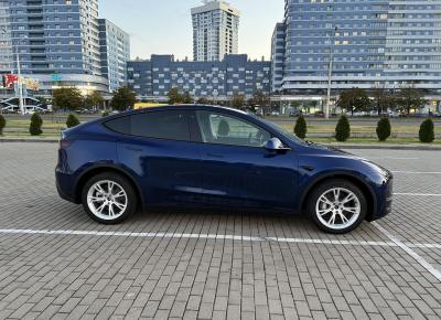 Фото Tesla Model Y