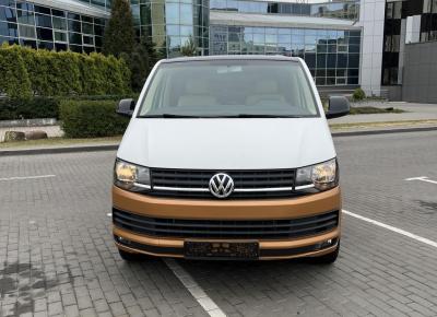 Фото Volkswagen Multivan