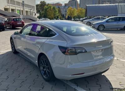 Фото Tesla Model 3