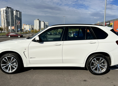 Фото BMW X5