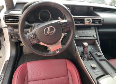 Фото Lexus IS