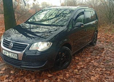 Фото Volkswagen Touran