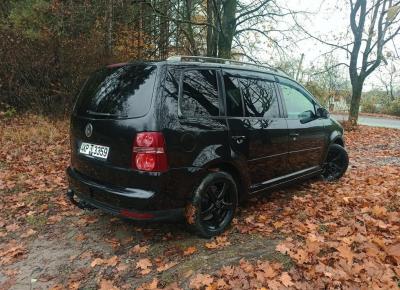 Фото Volkswagen Touran