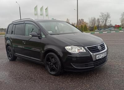 Фото Volkswagen Touran