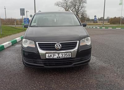 Фото Volkswagen Touran