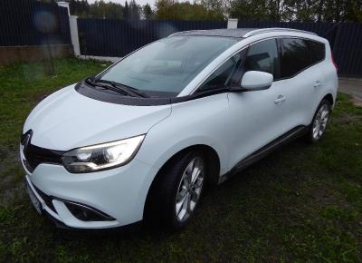 Фото Renault Scenic