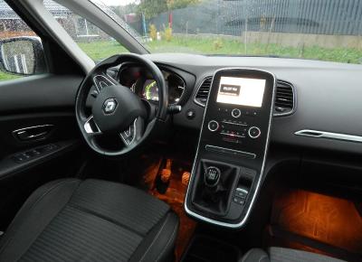 Фото Renault Scenic