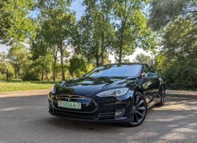 Фото Tesla Model S