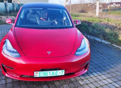 Фото Tesla Model 3