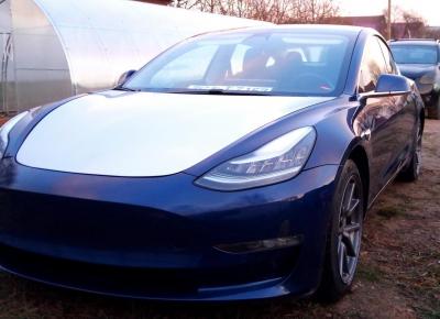 Фото Tesla Model 3