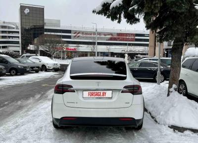 Фото Tesla Model X