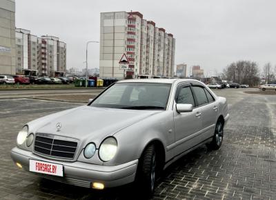 Фото Mercedes-Benz E-класс