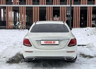 Фото Mercedes-Benz E-класс